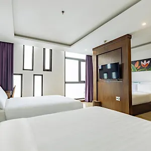 Hotel Golden Sun By New Sky Travel